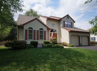 4 Gary Ct, Somerset, NJ 08873