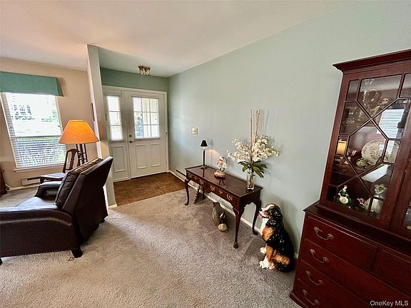 4th image of 520 Cranston Lane