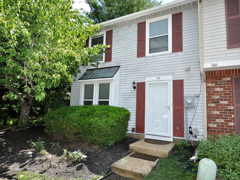 23 Waterview Ct — Photo 1
