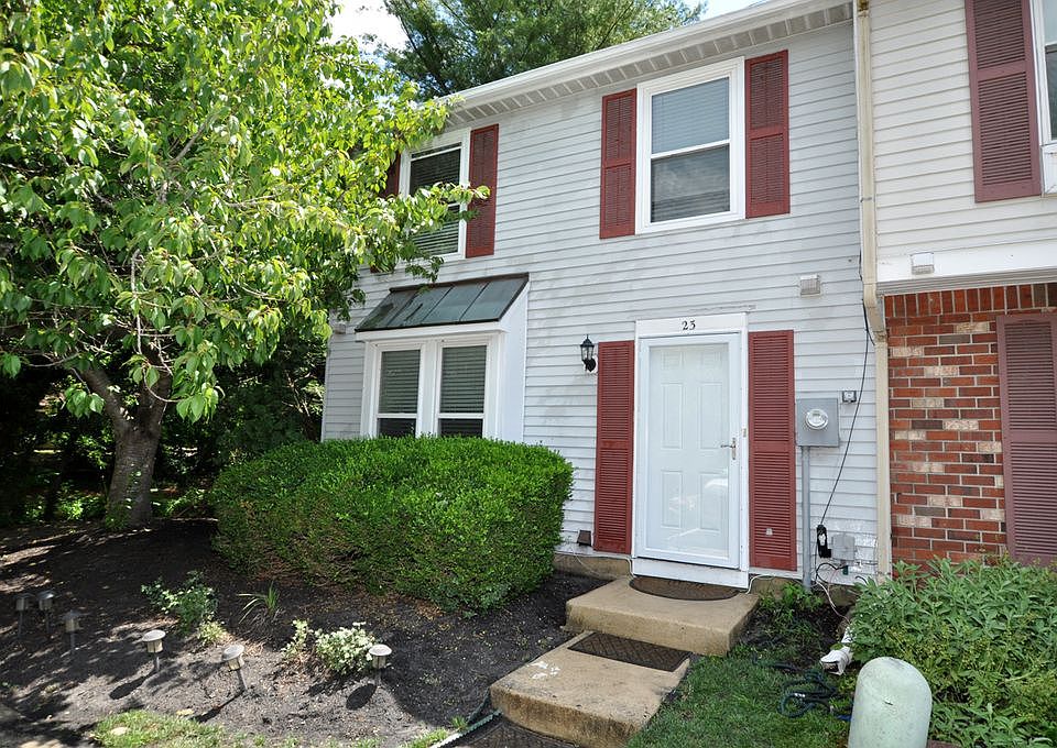 1st image of 23 Waterview Ct