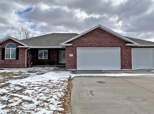 680 E Tumbleweed Ln, North Platte, NE 69101