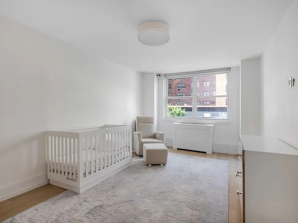 501 East 79th Street image 15 of 24