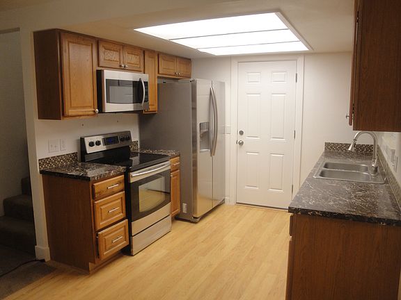 Kitchen with Samsung Stainless steel appliances