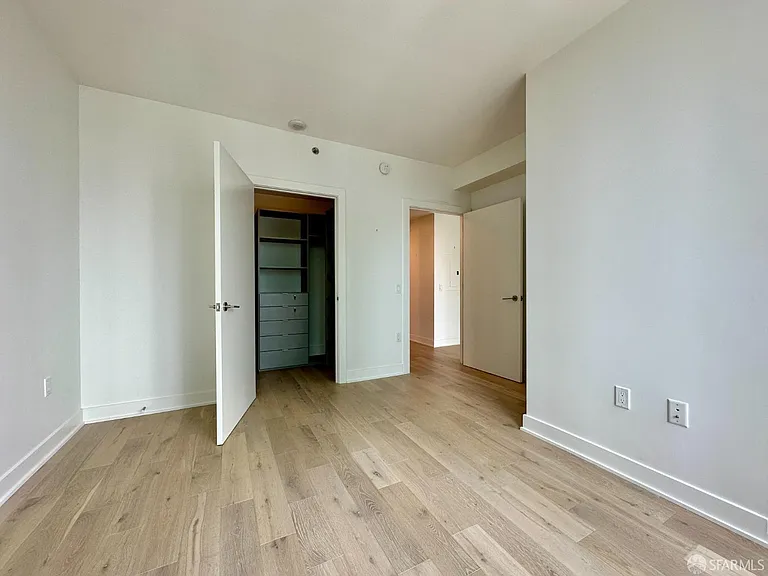 201 Folsom St #15D — Photo 13