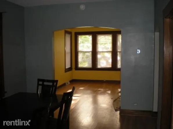 4041 N Sawyer Ave, Chicago, IL 60618