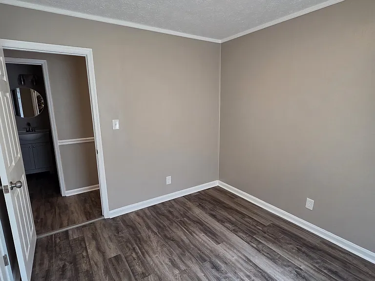 95 Ashton Ct — Photo 55