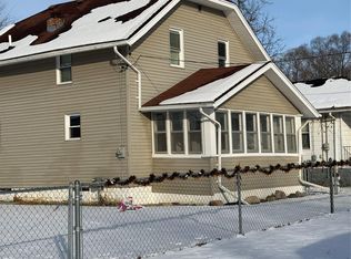 1465 Norton St, Burton, MI 48529