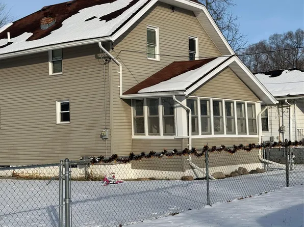 1465 Norton St, Burton, MI 48529