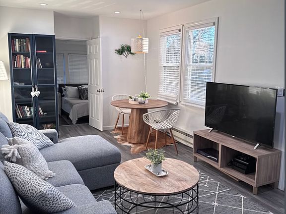 2nd image of 6 Seaside Ave