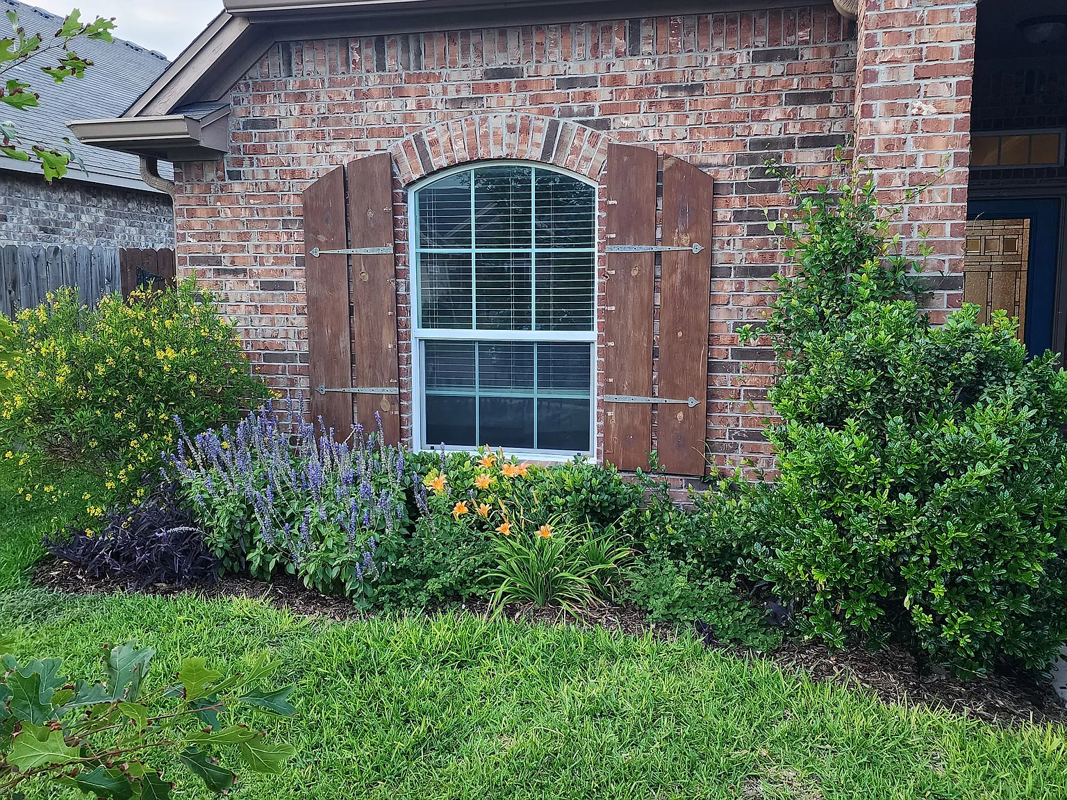 4 bed, 1807 sqft, $2,500 — Photo 2