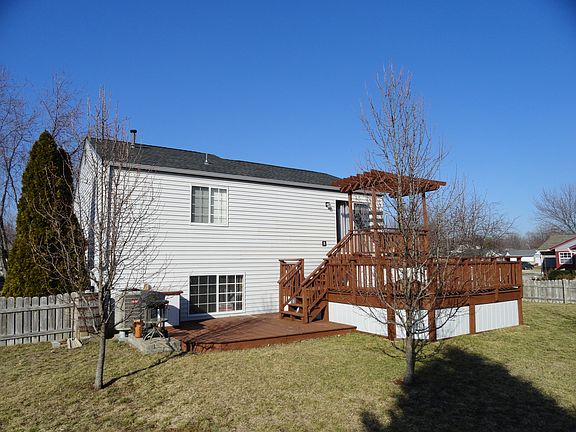 458 Sq. Ft. Deck