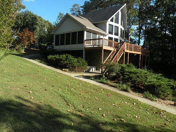 5th image of 503 Pine Dr