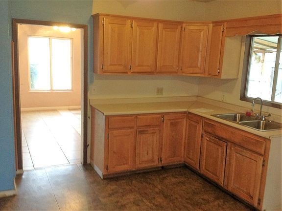 4th image of 1349 N Hughes Ave