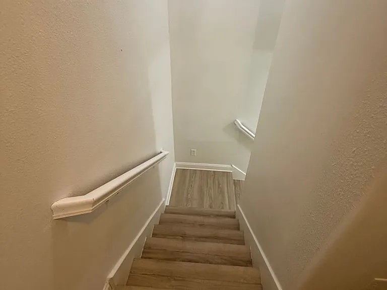 2320 Stutz Dr — Photo 11
