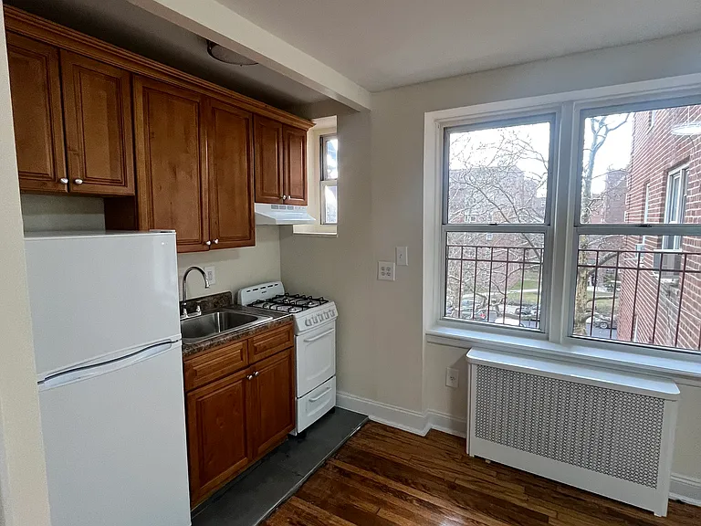 2038 Cropsey Ave #3F — Photo 3