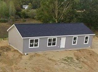 3220 N Ferris Rd, Sumner, MI 48889