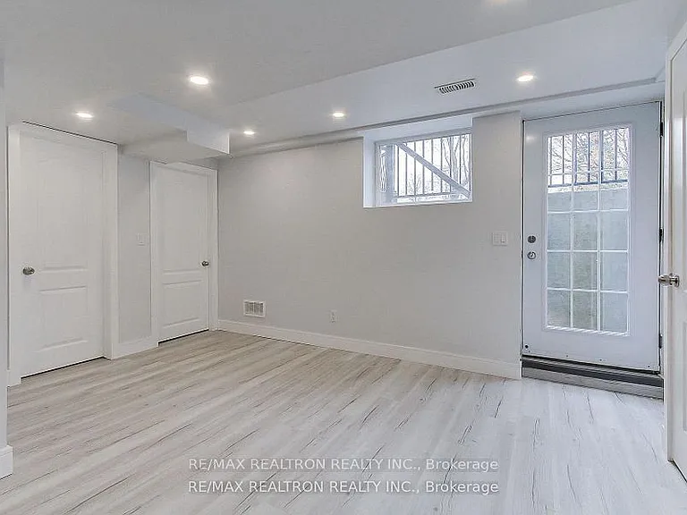 31 Goodman Cres #BSMNT B — Photo 5