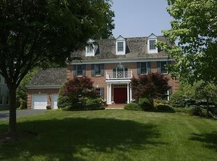 7016 Fawn Trail Ct, Bethesda, MD 20817