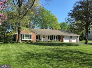 335 Meadow Wood Ln, Souderton, PA 18964