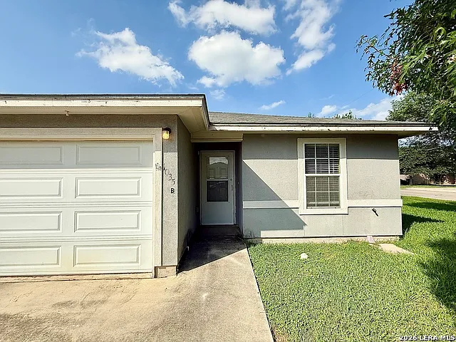 1035 Helen Dr #B — Photo 1