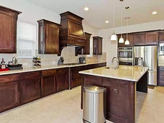 5th image of 2616 Fountain Dr