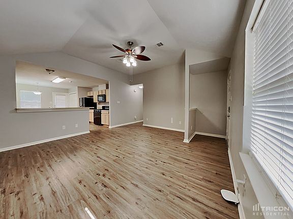 3rd image of 6327 Lucinda Meadows Dr