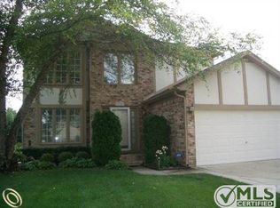 35742 Kensington Ave, Sterling Heights, MI 48312
