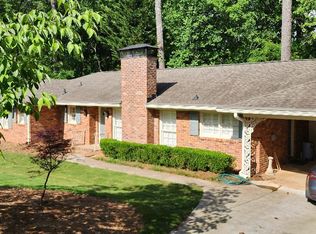 233 Skyland Dr, Roswell, GA 30075