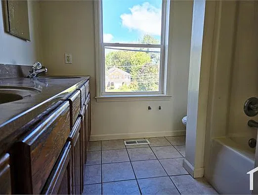 4 bed, 1680 sqft, $2,250 — Photo 3