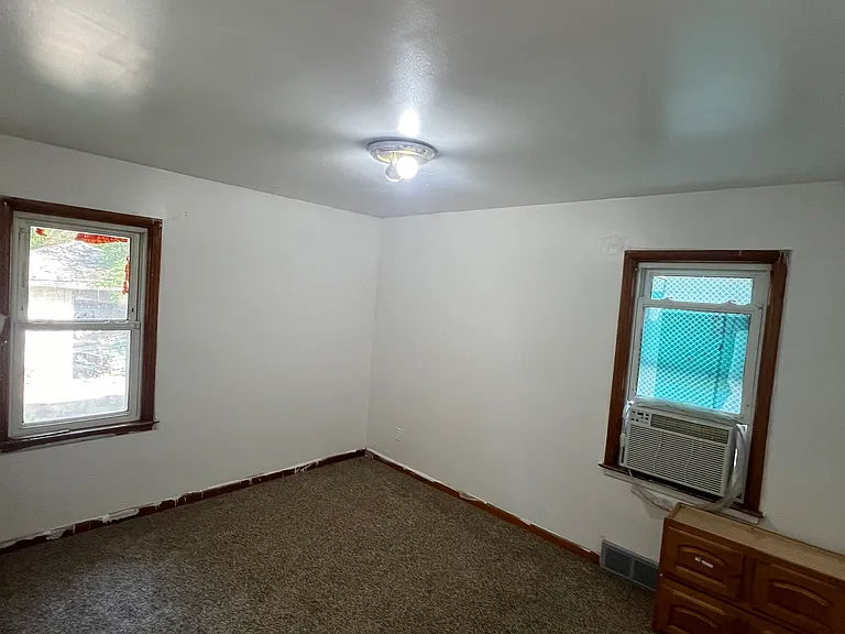 6844 Memorial Ave — Photo 6
