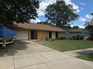 907 Stony Brook Dr, Lewisville, TX 75067