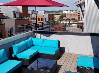 1210 Mayberry Plz, Omaha, NE 68108