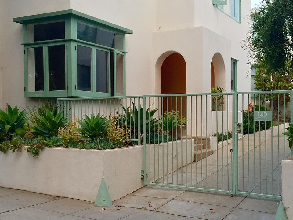 1st image of 140 Hollister Ave
