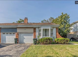 1132 Brighton Pl, Glen Ellyn, IL 60137