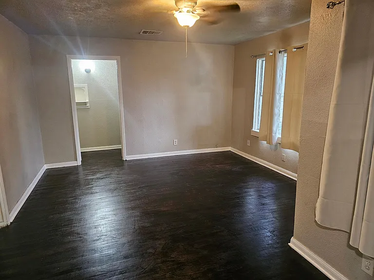 3021 Sunbeam St — Photo 8