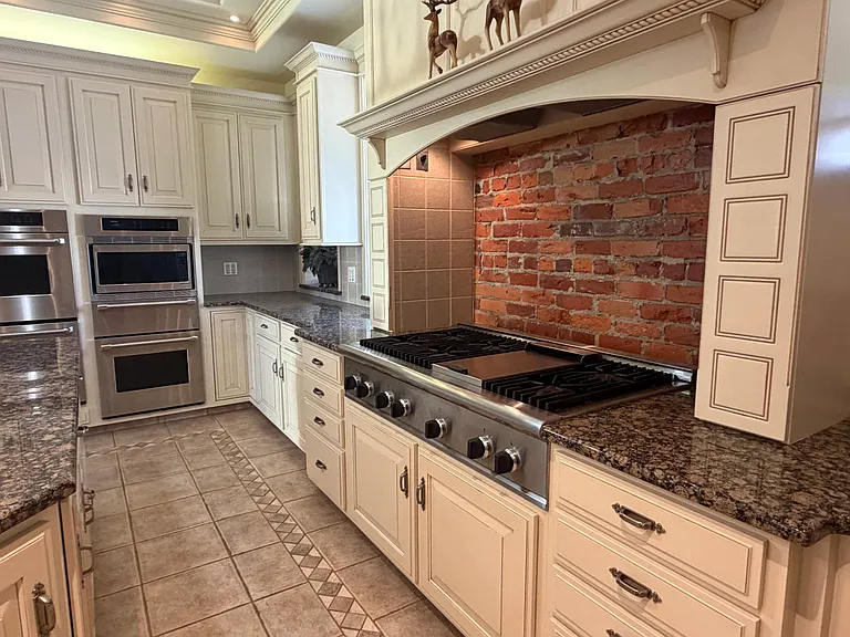 109 1/2 N Main St #1 — Photo 17