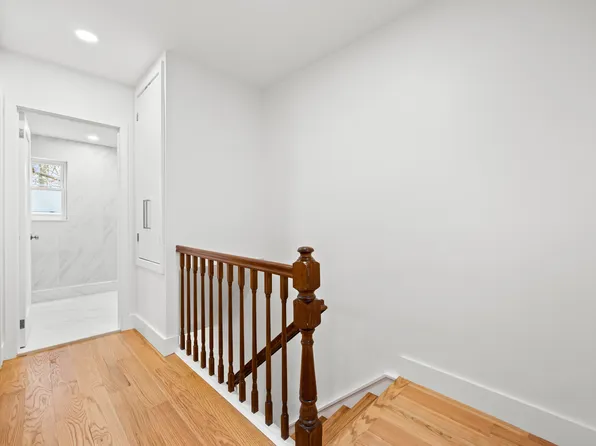 2567 East 29th Street image 10 of 31