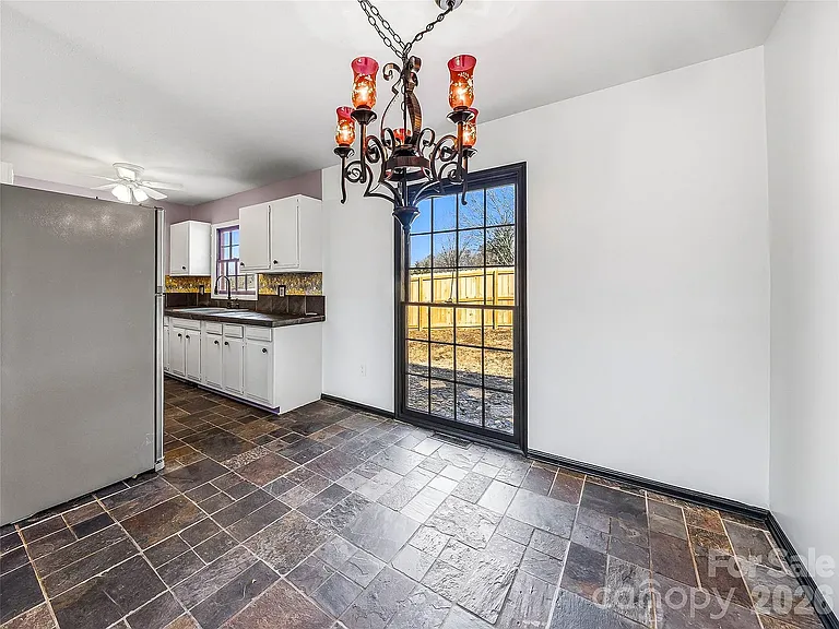 34 Southwicke Dr — Photo 7
