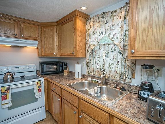 5th image of 622 Hilliard Rd