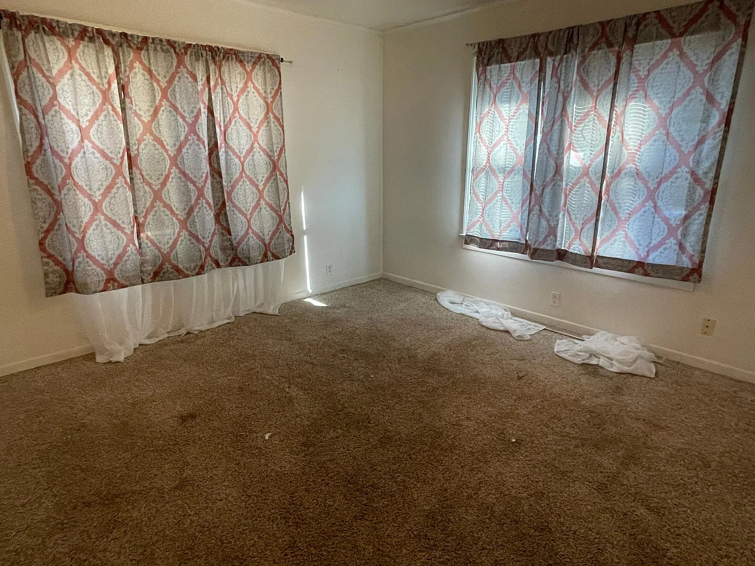 2 bed, 986 sqft, $895 — Photo 2