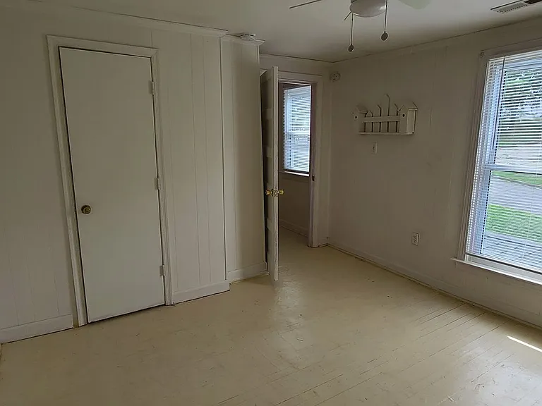 2920 Richmond St — Photo 17