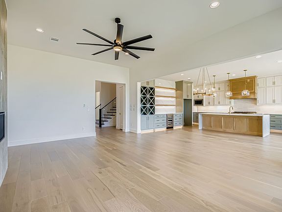 1228 High - Living Area