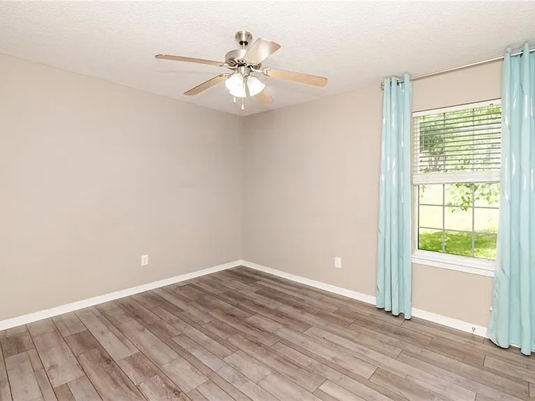 7490 Quency Dr — Photo 37