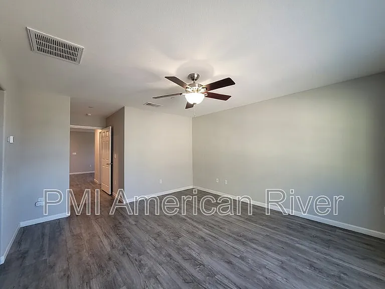 3238 Chelmer Way — Photo 13