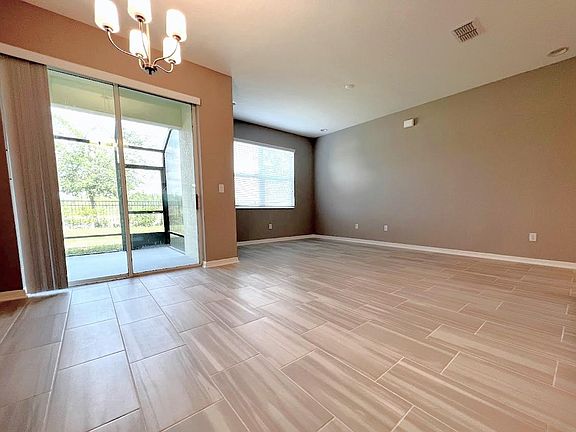 4th image of 29817 Southwell Ln