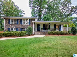 900 Granbury Rd, Vestavia Hills, AL 35216