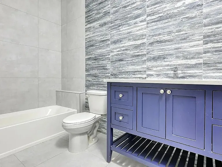 127 Spring St #201 — Photo 8