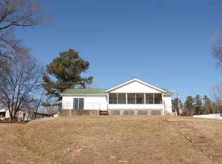 53 Eagle Nest Rd, Linden, TN 37096