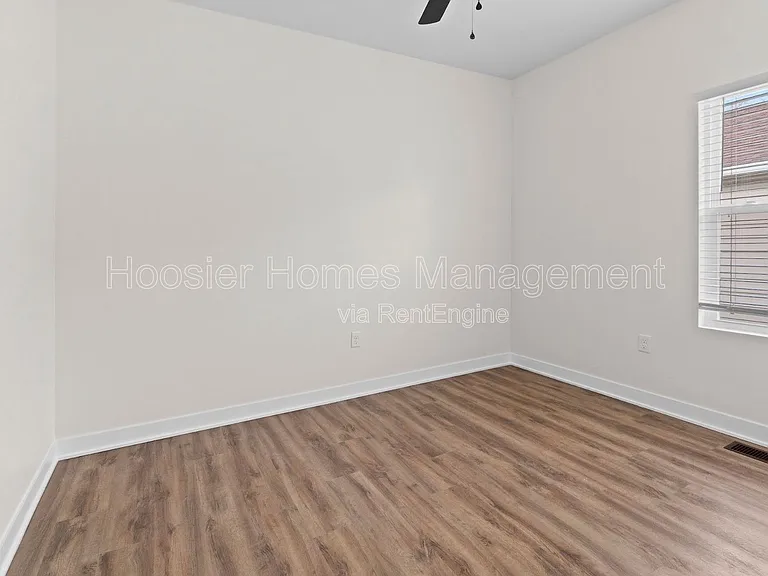 4448 Evanston Ave #A — Photo 8