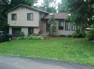 5 Tree Haven Ln, New Windsor, NY 12553